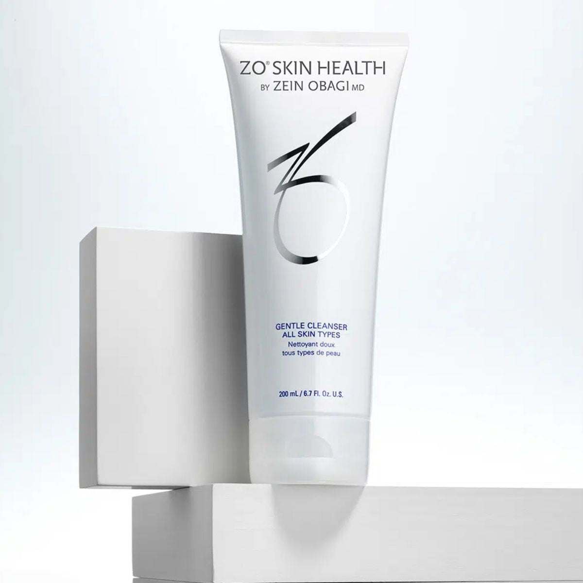Refresh and hydrate your skin with ZO Skin Health Gentle Cleanser All Skin Types (200 ml), a gentle foaming cleanser for healthy-looking skin