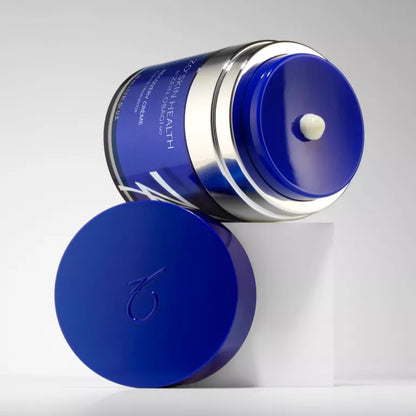 ZO Skin Health Recovery Crème (50 ml) delivers intense hydration while helping strengthen the skin's natural moisture barrier for a soft, smooth, and radiant complexion